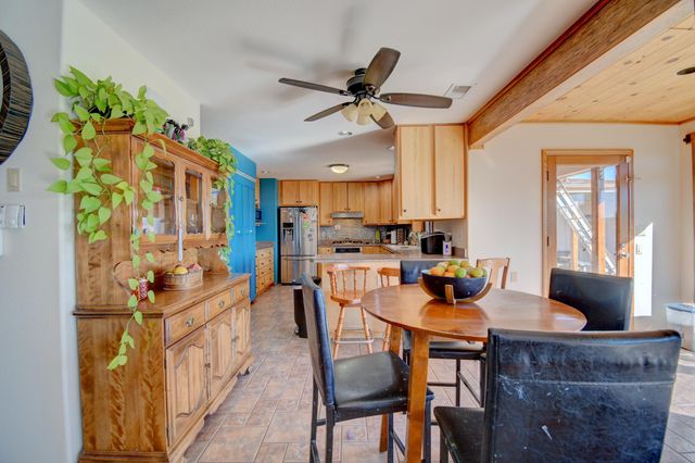 10 S Circle Road, Edgewood, NM 87015