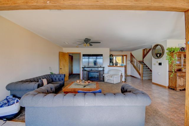 10 S Circle Road, Edgewood, NM 87015