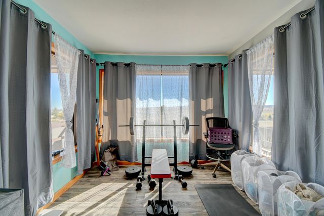 10 S Circle Road, Edgewood, NM 87015