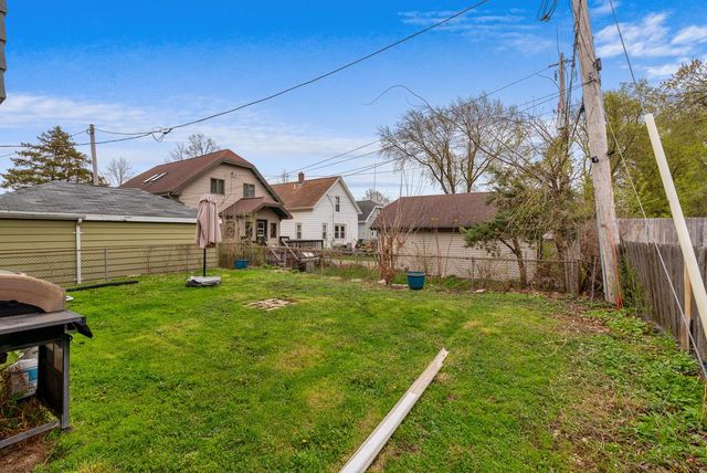 8915 W Becher STREET, West Allis, WI 53227