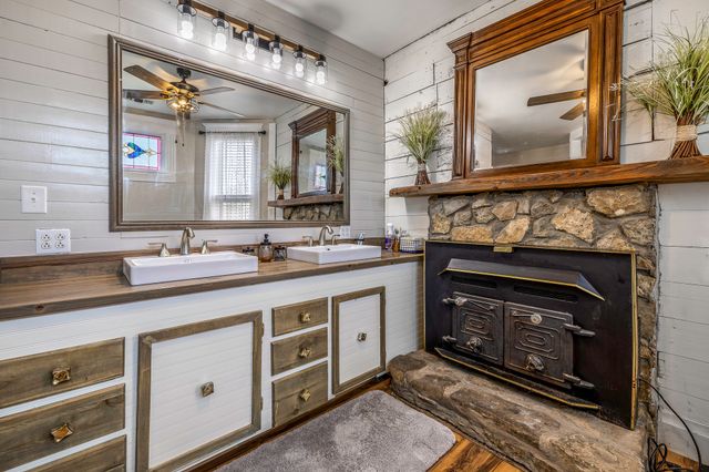 641 W 3rd Street, Baird, TX 79504