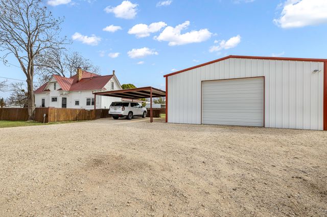 641 W 3rd Street, Baird, TX 79504