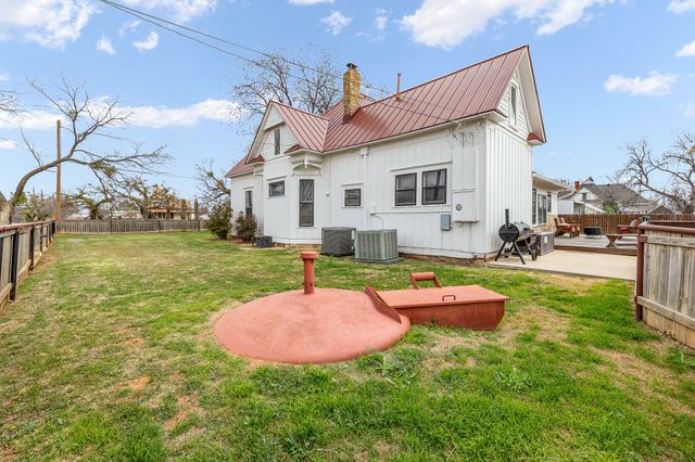 641 W 3rd Street, Baird, TX 79504