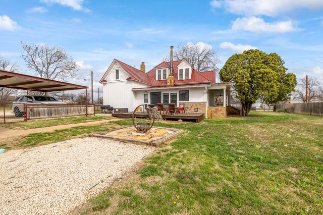 641 W 3rd Street, Baird, TX 79504