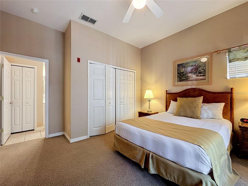 Image 13 of property listing at 805 LUCAYA LOOP 8201, Davenport, FL 33897