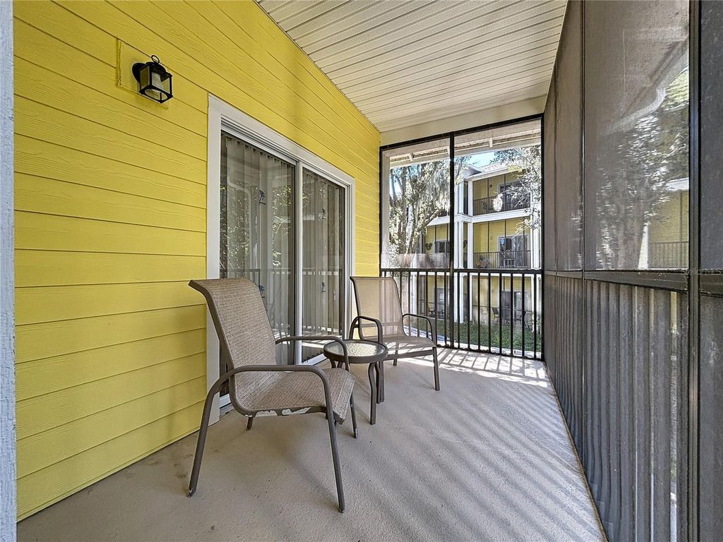 Image 18 of property listing at 805 LUCAYA LOOP 8201, Davenport, FL 33897