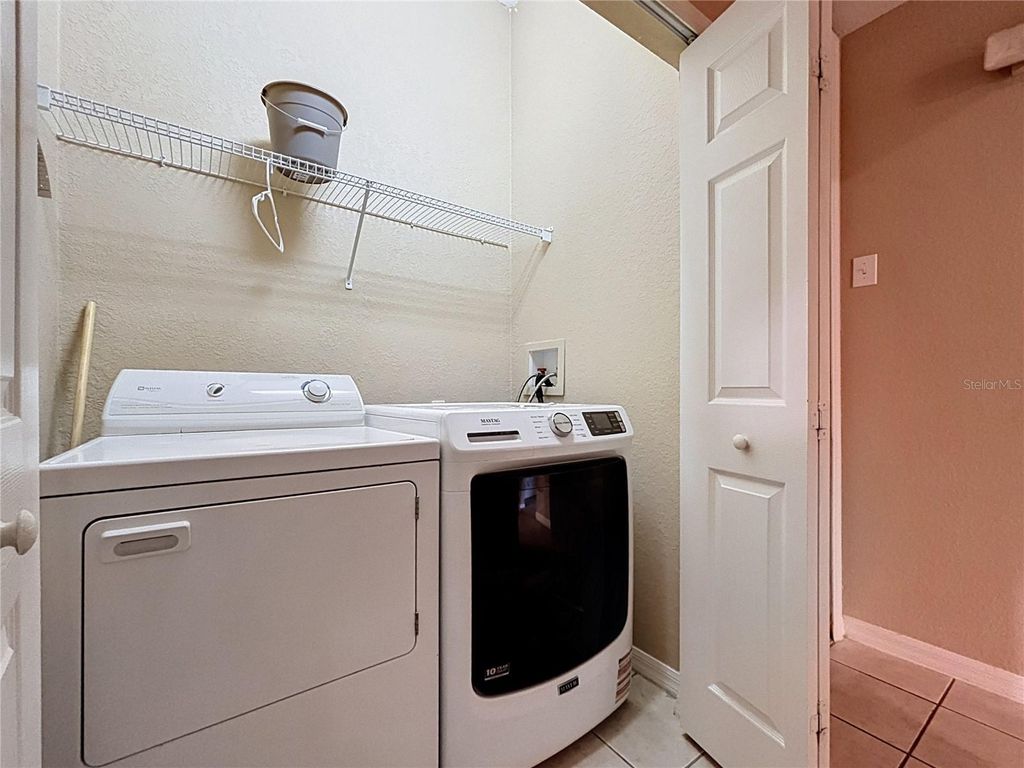 Image 21 of property listing at 805 LUCAYA LOOP 8201, Davenport, FL 33897