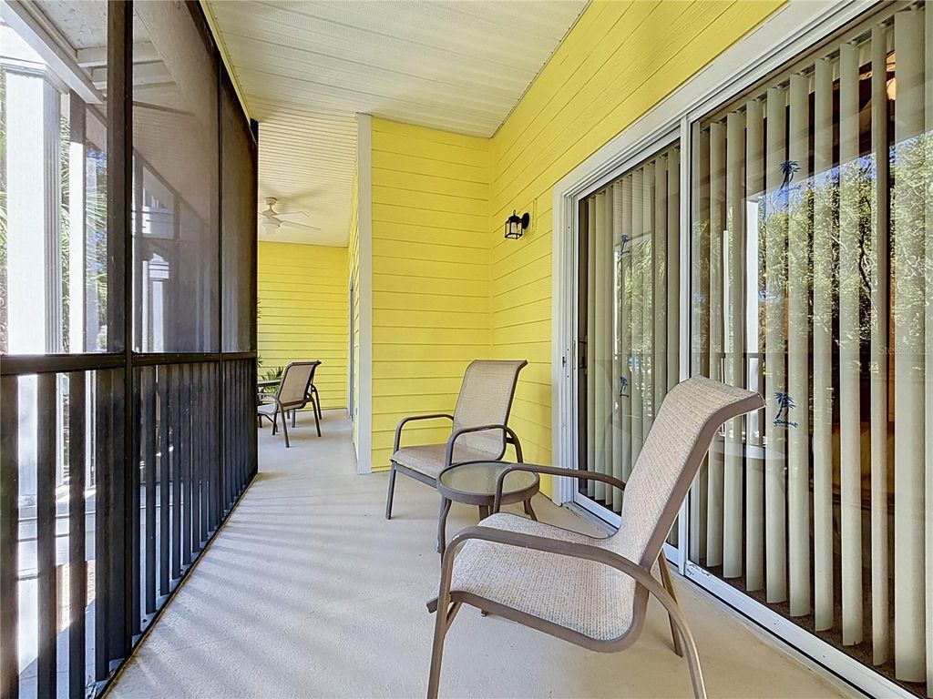 Image 22 of property listing at 805 LUCAYA LOOP 8201, Davenport, FL 33897