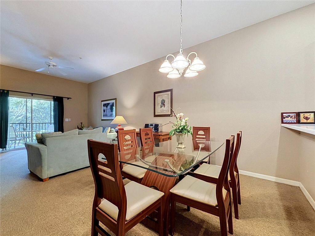 Image 7 of property listing at 805 LUCAYA LOOP 8201, Davenport, FL 33897