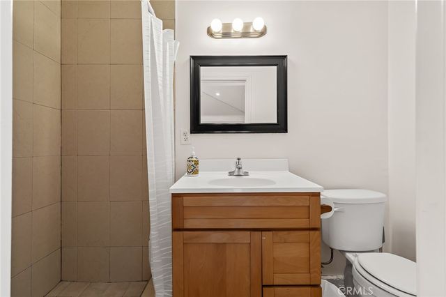 913 S Laurel, Santa Ana, CA 92704