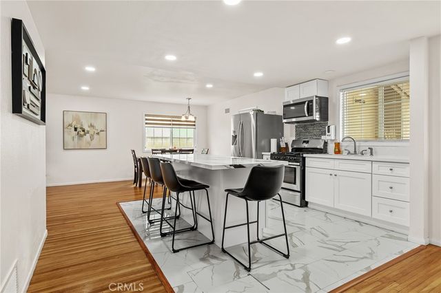913 S Laurel, Santa Ana, CA 92704