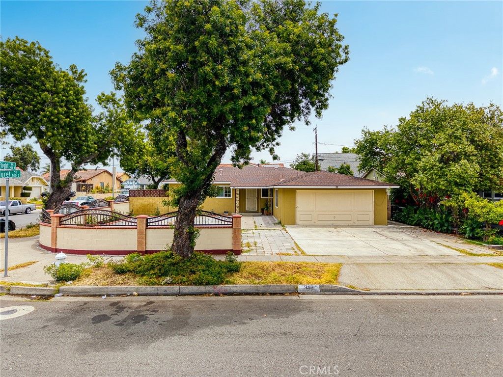 913 S Laurel, Santa Ana, CA 92704