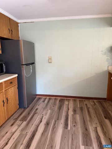 7311 S SEMINOLE TRL, Rochelle, VA 22738