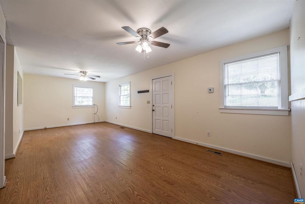 7311 S SEMINOLE TRL, Rochelle, VA 22738