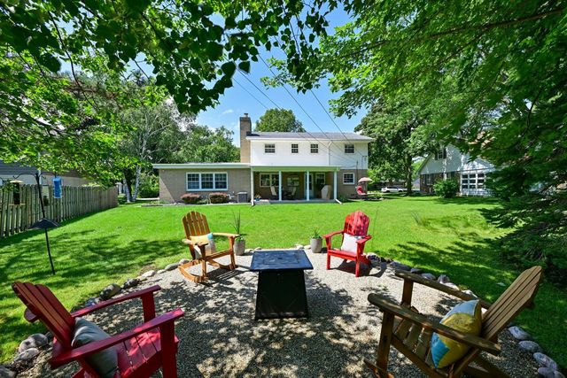 7408 N Seneca ROAD, Fox Point, WI 53217