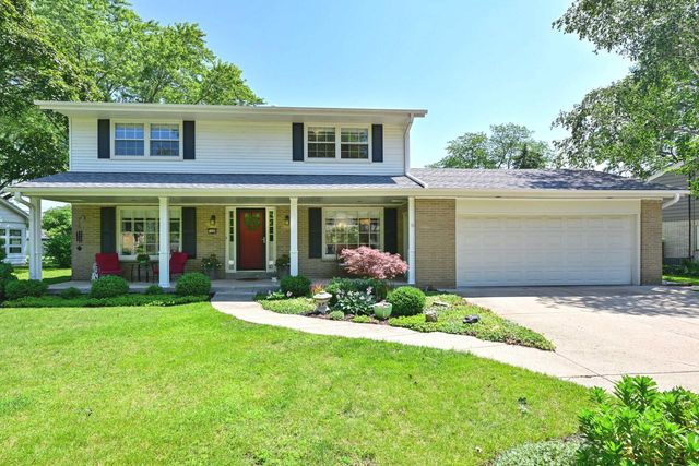7408 N Seneca ROAD, Fox Point, WI 53217