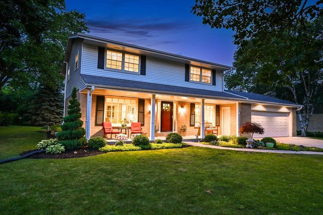 7408 N Seneca ROAD, Fox Point, WI 53217