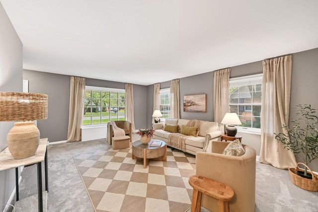 7408 N Seneca ROAD, Fox Point, WI 53217