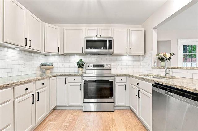 5527 Bridge Pointe Drive, Alpharetta, GA 30005