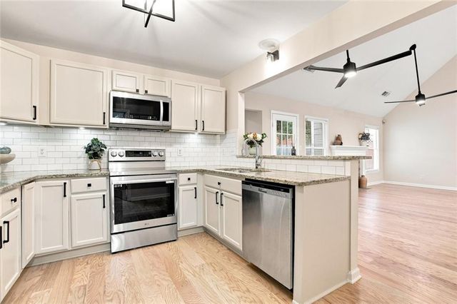 5527 Bridge Pointe Drive, Alpharetta, GA 30005