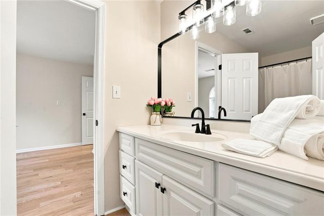 5527 Bridge Pointe Drive, Alpharetta, GA 30005