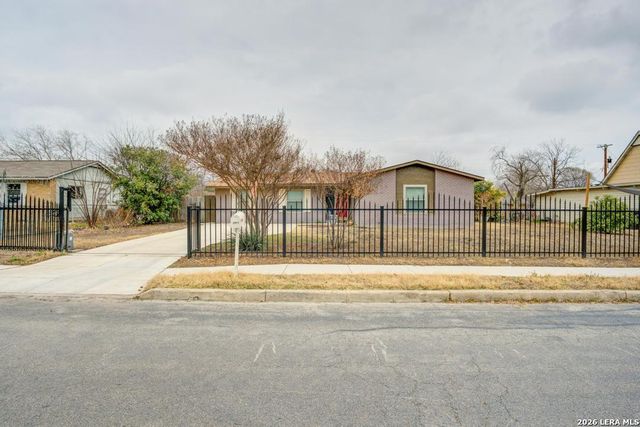 5911 Shoreview PL, San Antonio, TX 78242