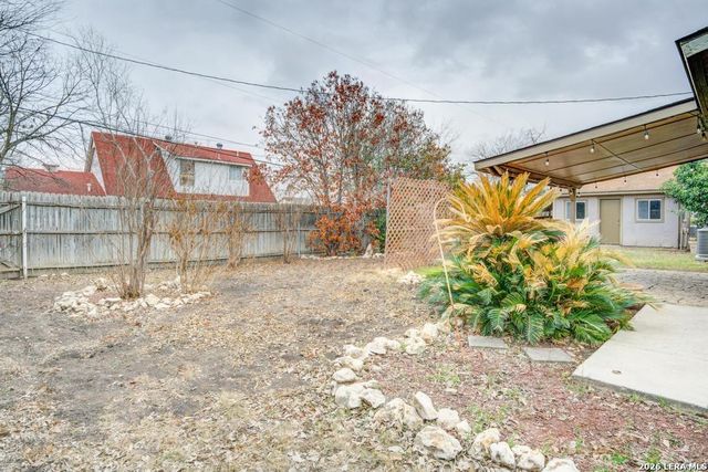 5911 Shoreview PL, San Antonio, TX 78242