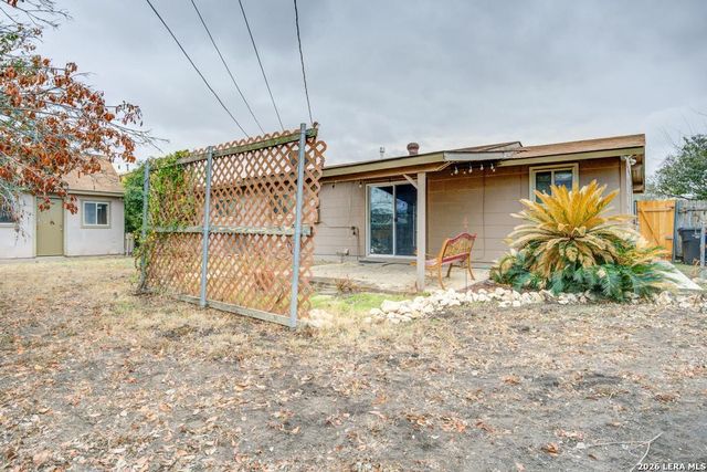 5911 Shoreview PL, San Antonio, TX 78242