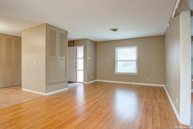 5911 Shoreview PL, San Antonio, TX 78242