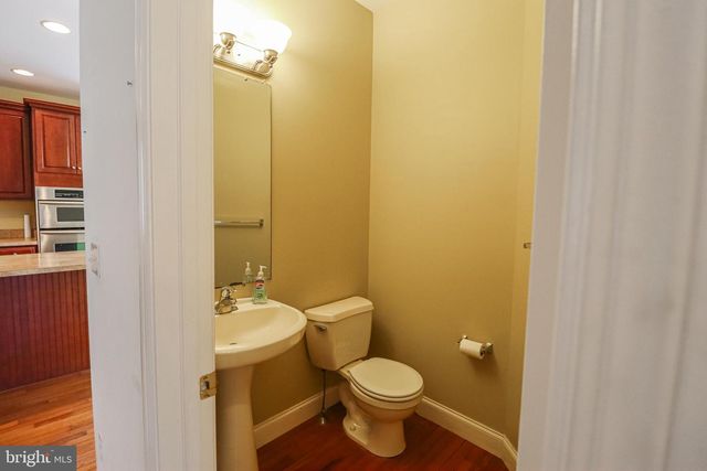 2730 WOODSPRING DR, York, PA 17402