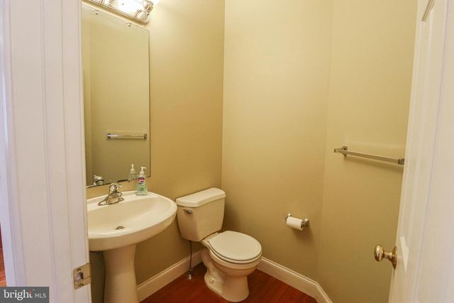 2730 WOODSPRING DR, York, PA 17402