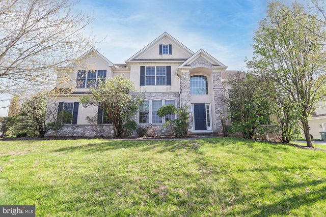 2730 WOODSPRING DR, York, PA 17402
