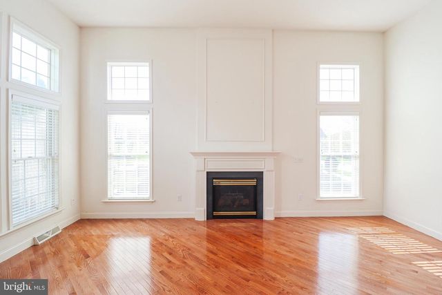 2730 WOODSPRING DR, York, PA 17402