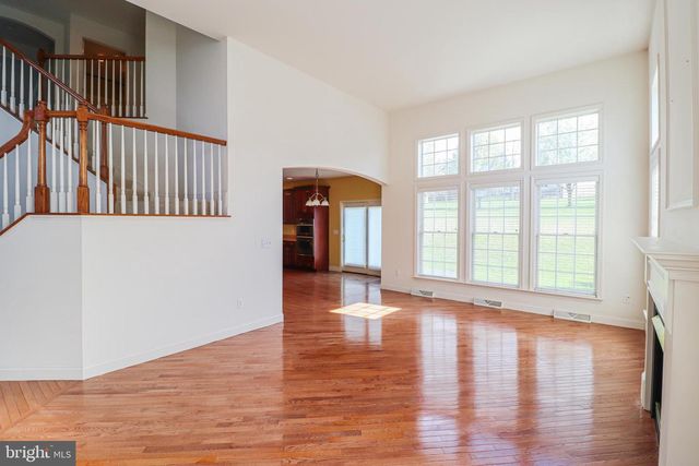 2730 WOODSPRING DR, York, PA 17402