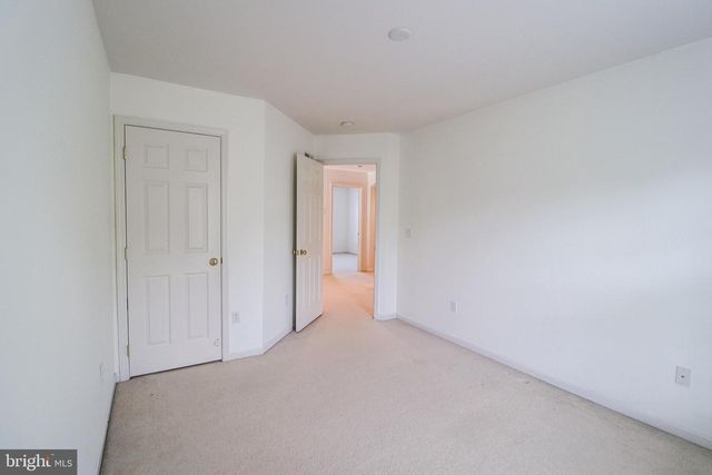 2730 WOODSPRING DR, York, PA 17402