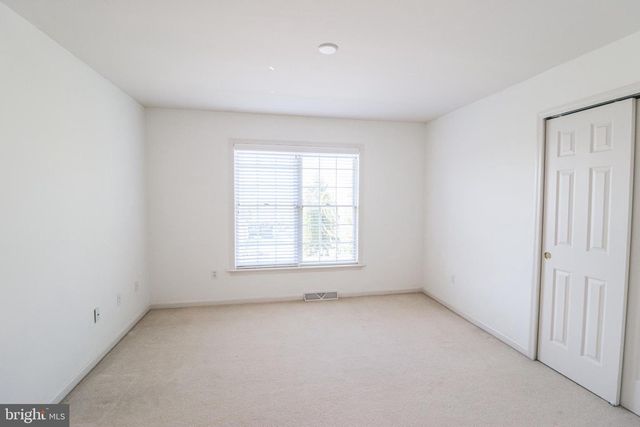 2730 WOODSPRING DR, York, PA 17402