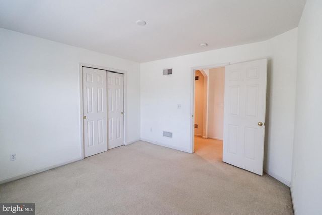 2730 WOODSPRING DR, York, PA 17402