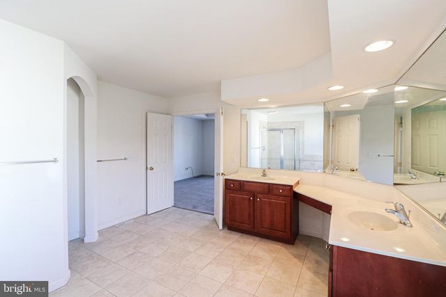 2730 WOODSPRING DR, York, PA 17402
