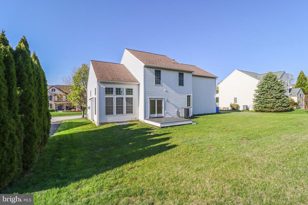 Image 59 of property listing at 2730 WOODSPRING DR, York, PA 17402