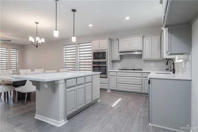 1000 W Fall Aster Street, Edinburg, TX 78541