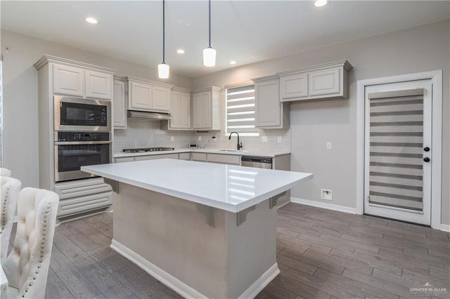 1000 W Fall Aster Street, Edinburg, TX 78541