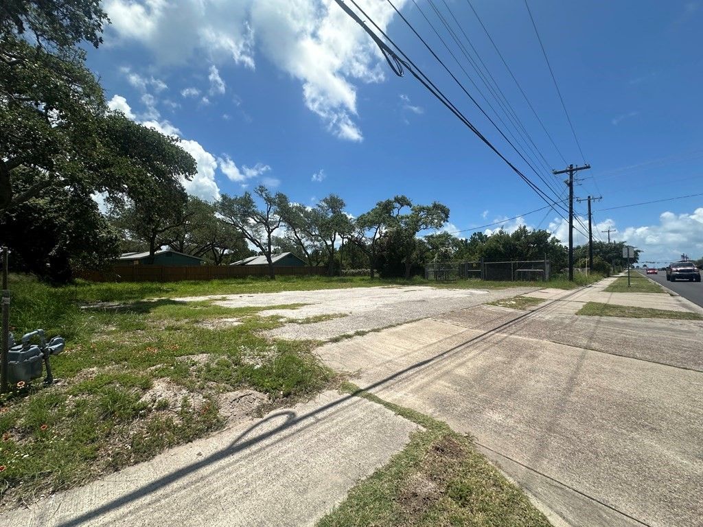 1502 Highway 35 N, Rockport, TX 78382 — photo 2