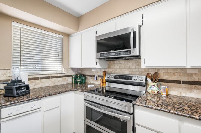 2781 Fairway Park Street, Grand Prairie, TX 75050