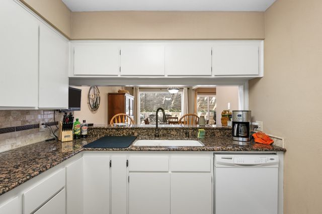2781 Fairway Park Street, Grand Prairie, TX 75050