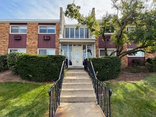 1313 S Rebecca Road 118, Lombard, IL 60148