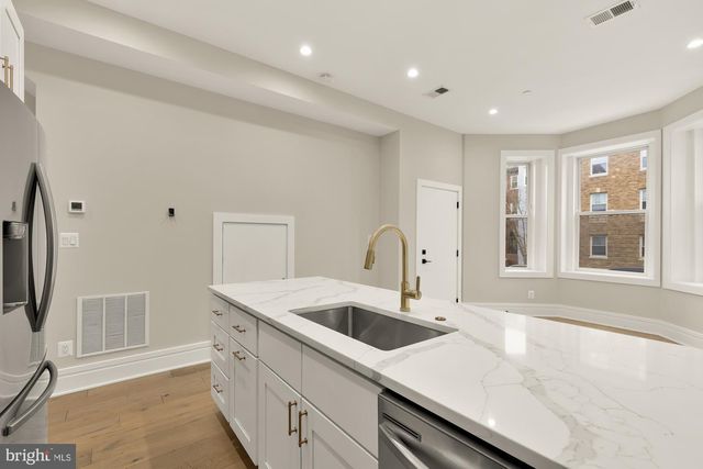 1310 PARK RD NW, Washington, DC 20010