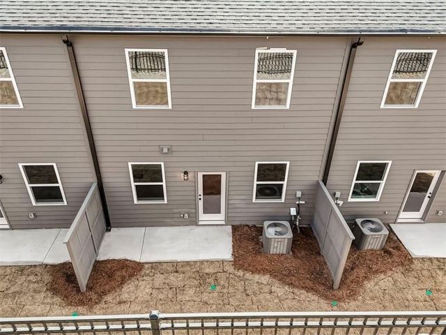 1632 Gunnin Trace NW, Atlanta, GA 30318