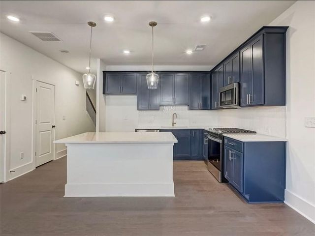 1632 Gunnin Trace NW, Atlanta, GA 30318