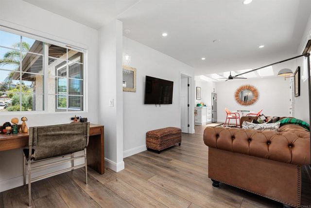 206 Calle de Madera, Encinitas, CA 92024