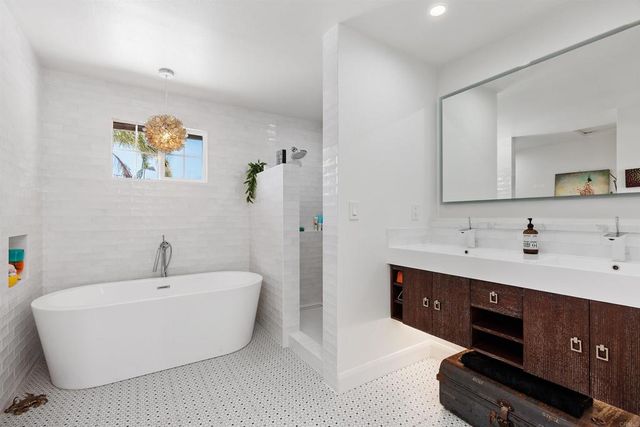 206 Calle de Madera, Encinitas, CA 92024
